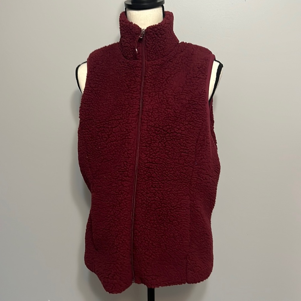 Women's Burgundy Sherpa Vest